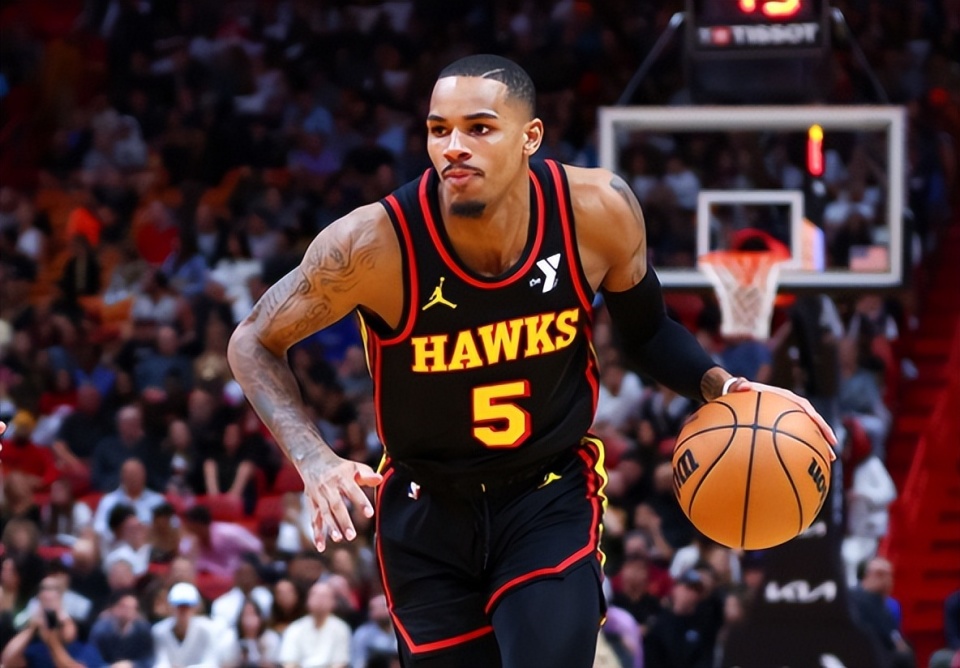 穆雷新星表现优异表现突出，湖人前途光明！观众掌声雷动的简单介绍-安卓版