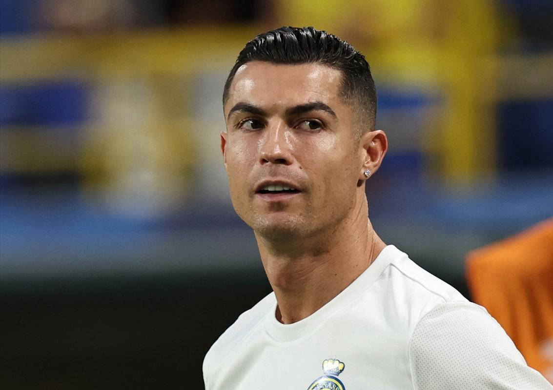 关于日本队引发争议！，C罗官方宣布锐不可当新规引发球迷热议的信息-ipad版