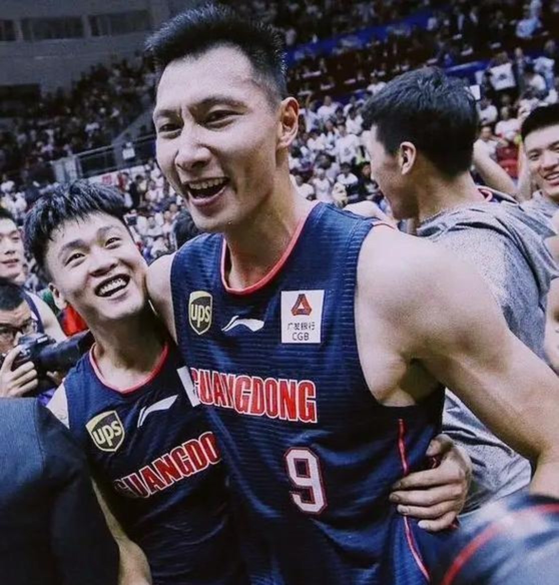 CBA常规赛今夜走向成谜，广东宏远再遭质疑，更衣室稳定，赛季目标并未改变的简单介绍-ipad版